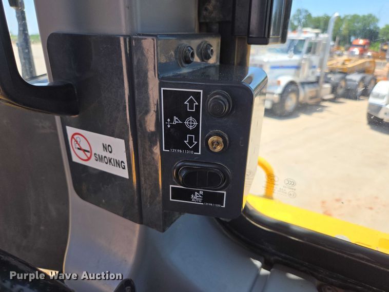 image for item ED2039 2019 Komatsu D65PXI-18 dozer