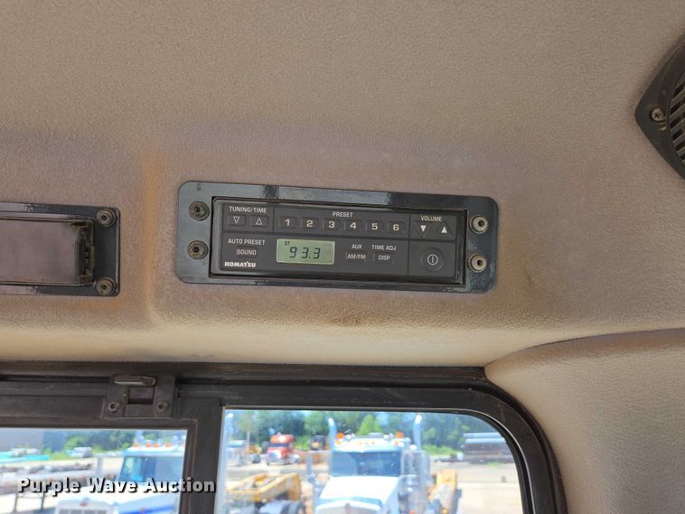 image for item ED2039 2019 Komatsu D65PXI-18 dozer