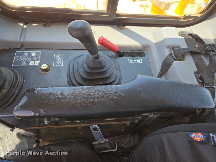 image for item ED2039 2019 Komatsu D65PXI-18 dozer