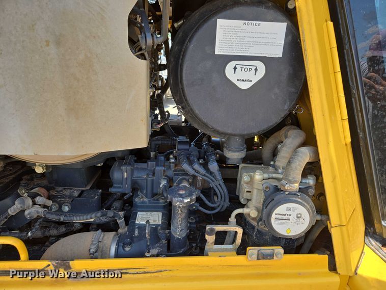 image for item ED2039 2019 Komatsu D65PXI-18 dozer