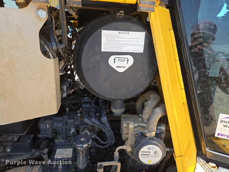 image for item ED2039 2019 Komatsu D65PXI-18 dozer