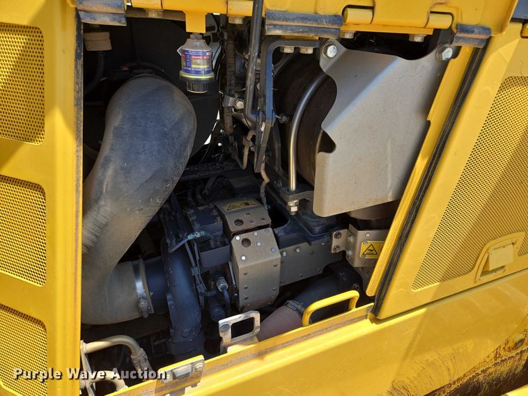 image for item ED2039 2019 Komatsu D65PXI-18 dozer