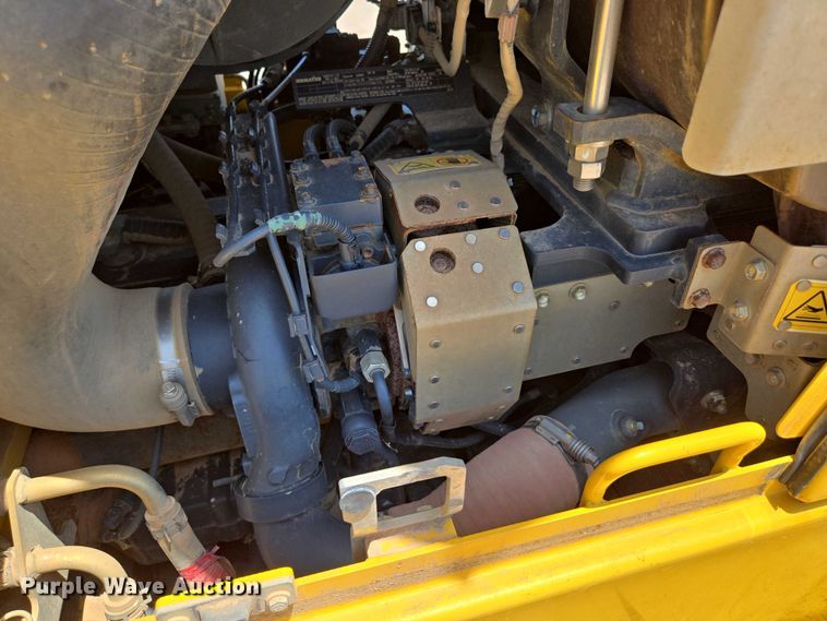 image for item ED2039 2019 Komatsu D65PXI-18 dozer