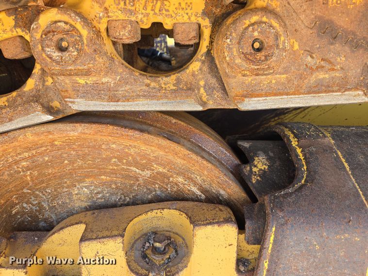 image for item ED2039 2019 Komatsu D65PXI-18 dozer