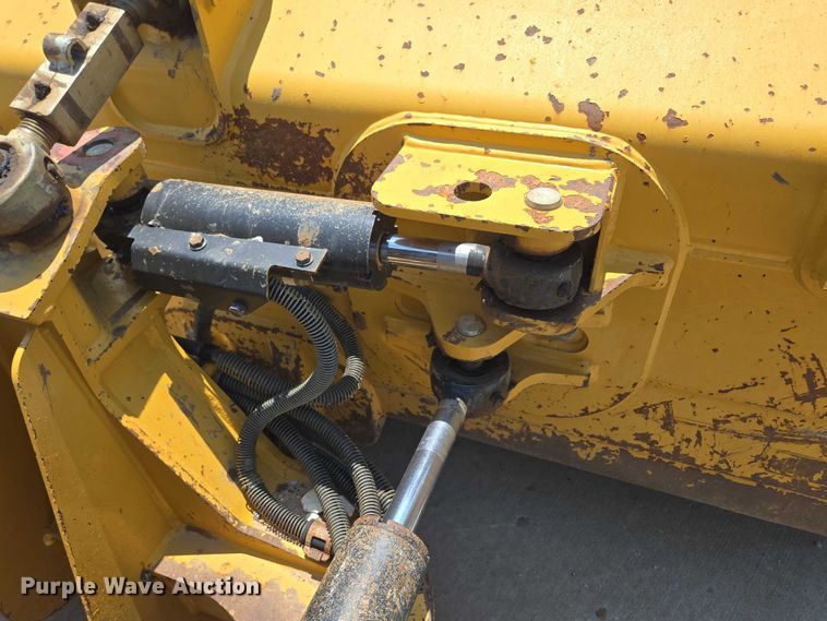 image for item ED2040 2013 Caterpillar D4K2 XL dozer