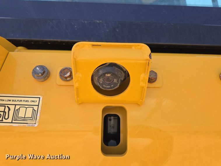 image for item ED2040 2013 Caterpillar D4K2 XL dozer