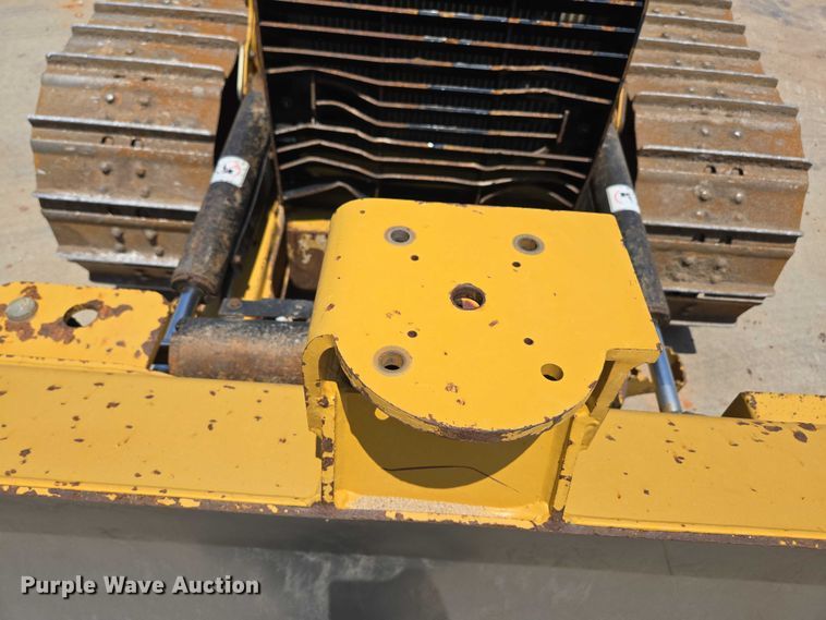 image for item ED2040 2013 Caterpillar D4K2 XL dozer