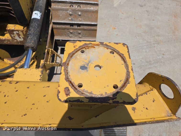 image for item ED2040 2013 Caterpillar D4K2 XL dozer