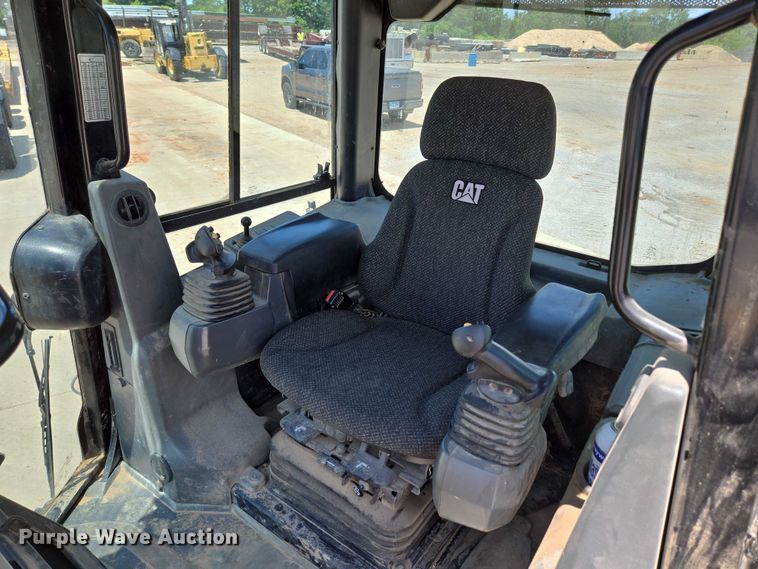 image for item ED2040 2013 Caterpillar D4K2 XL dozer