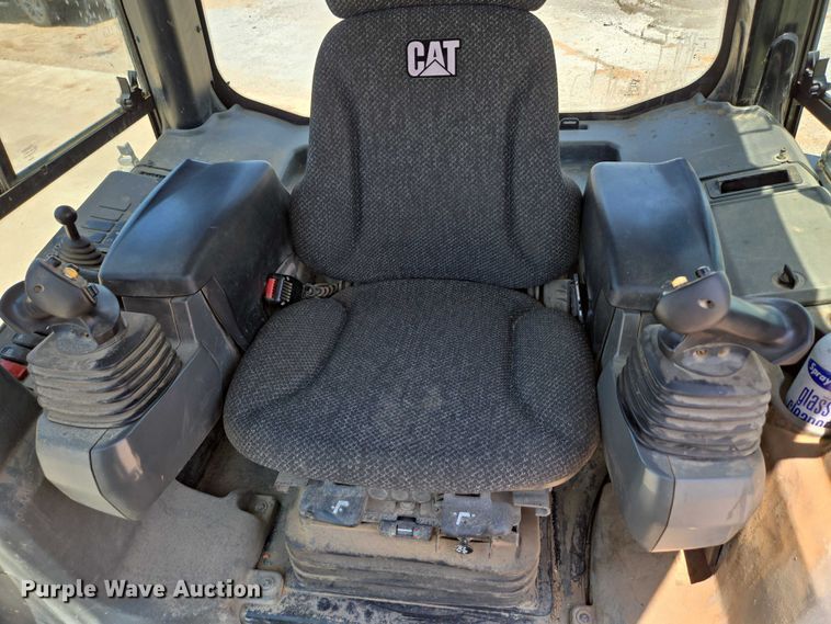 image for item ED2040 2013 Caterpillar D4K2 XL dozer