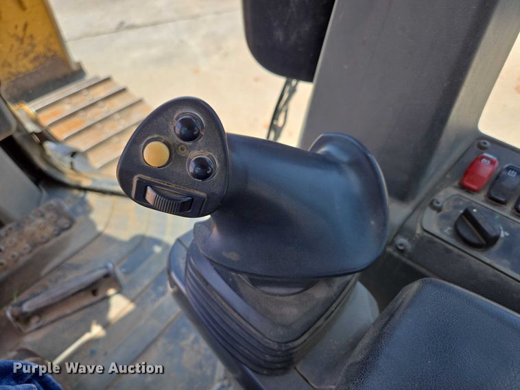 image for item ED2040 2013 Caterpillar D4K2 XL dozer