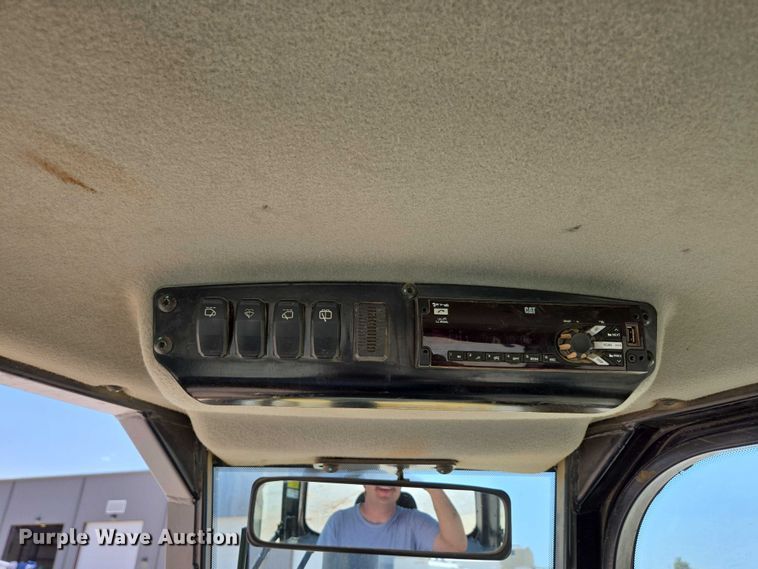 image for item ED2040 2013 Caterpillar D4K2 XL dozer