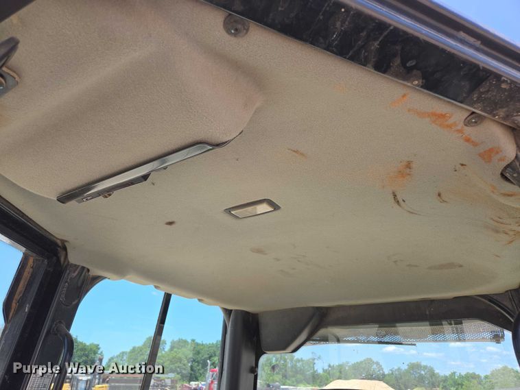 image for item ED2040 2013 Caterpillar D4K2 XL dozer