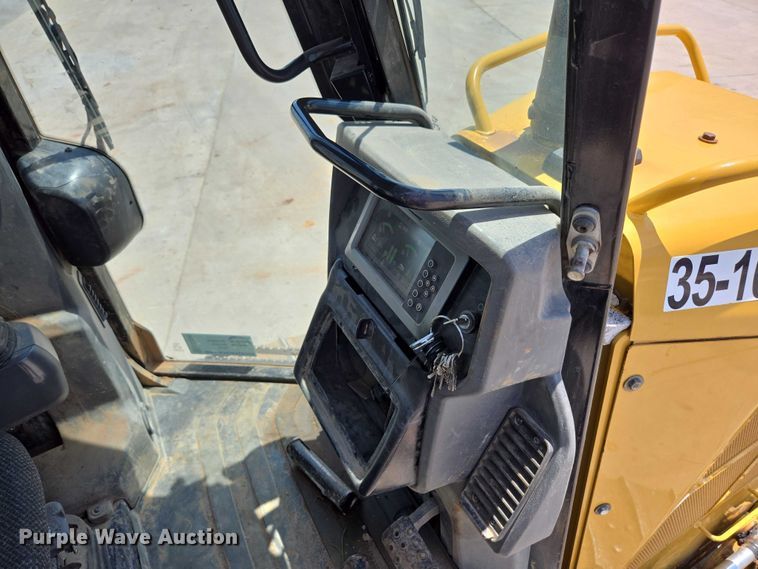 image for item ED2040 2013 Caterpillar D4K2 XL dozer