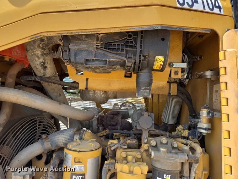 image for item ED2040 2013 Caterpillar D4K2 XL dozer