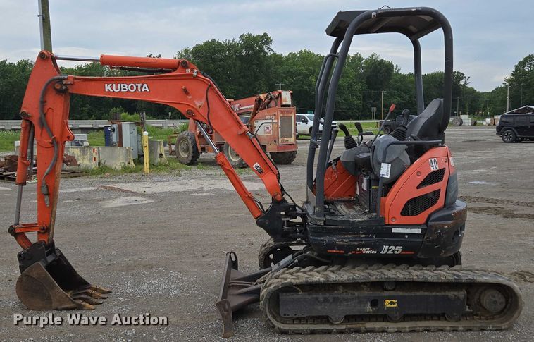 image for item ED2078 2015 Kubota U25  mini excavator