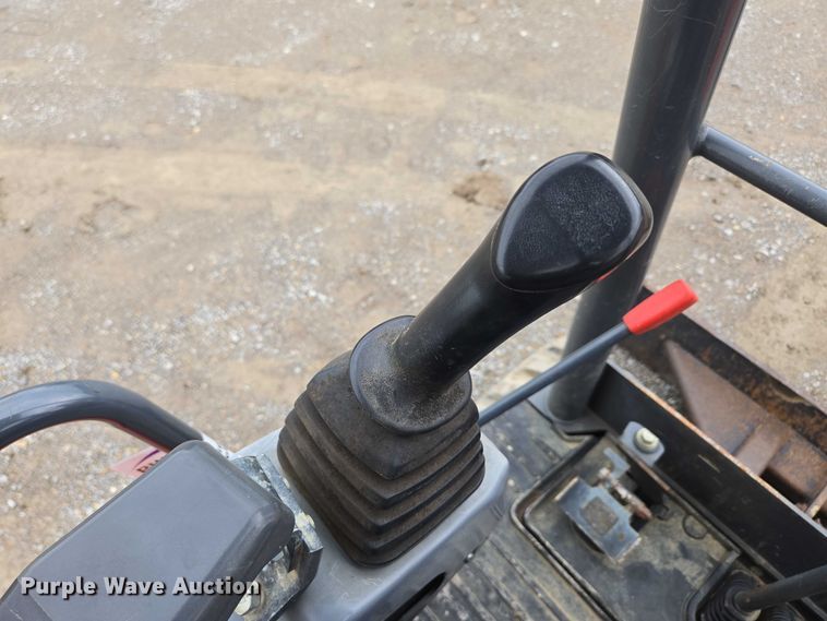 image for item ED2078 2015 Kubota U25  mini excavator