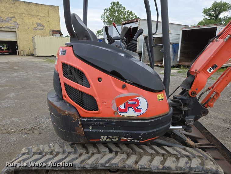 image for item ED2078 2015 Kubota U25  mini excavator