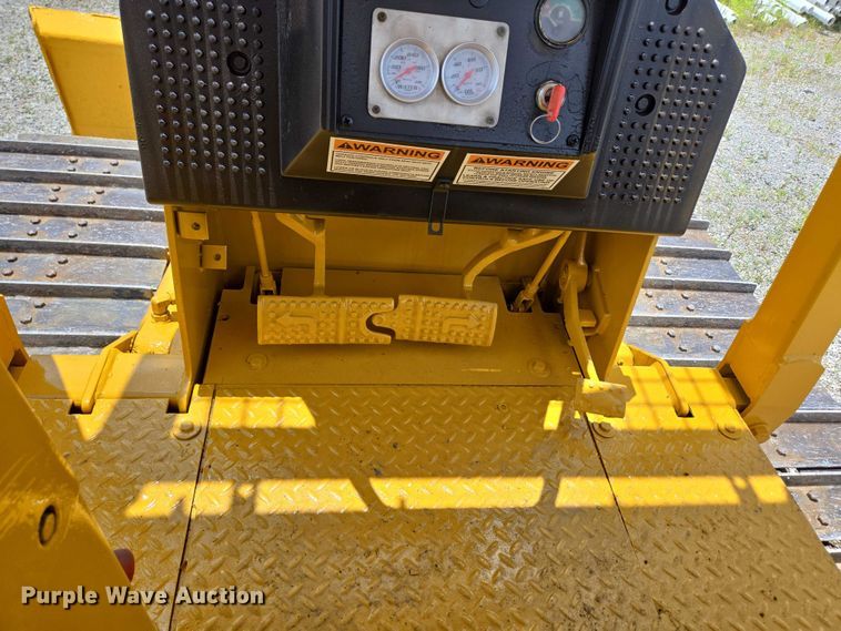 image for item ED2089 1995 John Deere 550 G dozer