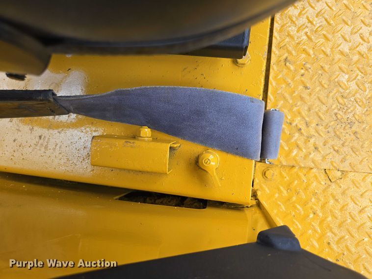 image for item ED2089 1995 John Deere 550 G dozer