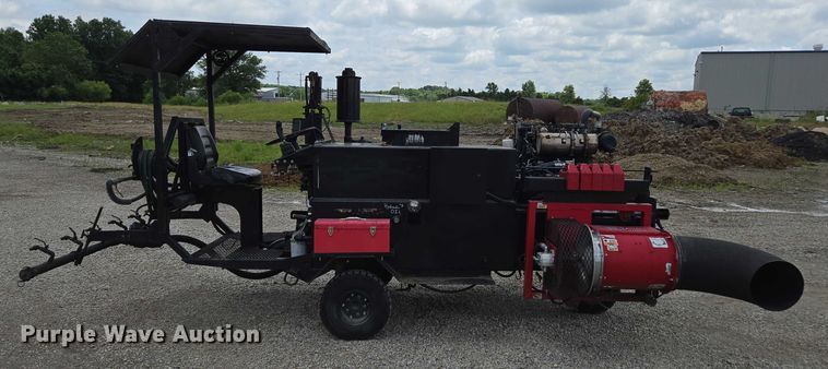 image for item ED2090 2019 Blastcrete DA 350 seal coat applicator