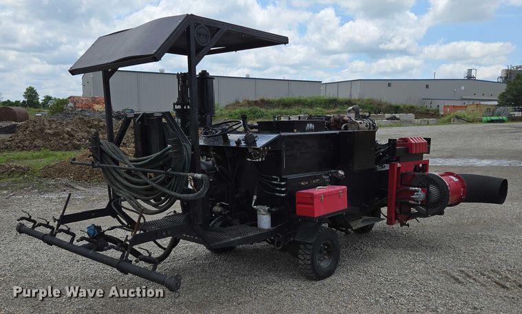 image for item ED2090 2019 Blastcrete DA 350 seal coat applicator