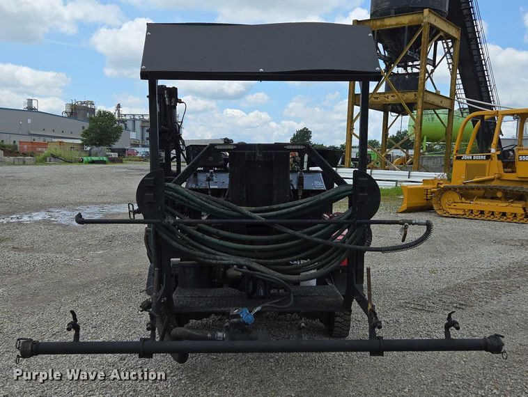 image for item ED2090 2019 Blastcrete DA 350 seal coat applicator