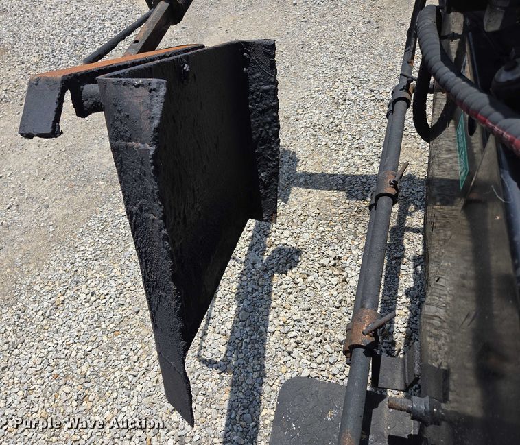 image for item ED2090 2019 Blastcrete DA 350 seal coat applicator