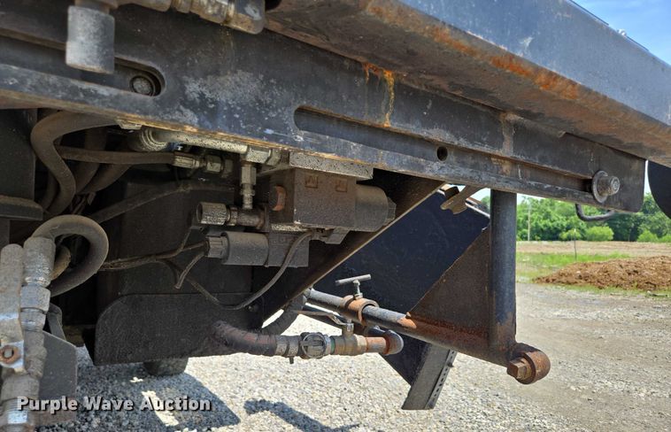 image for item ED2090 2019 Blastcrete DA 350 seal coat applicator