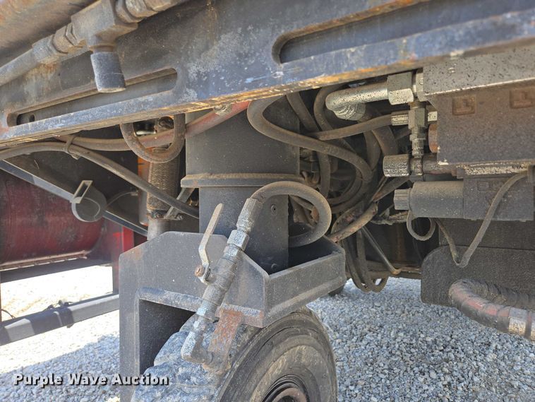 image for item ED2090 2019 Blastcrete DA 350 seal coat applicator