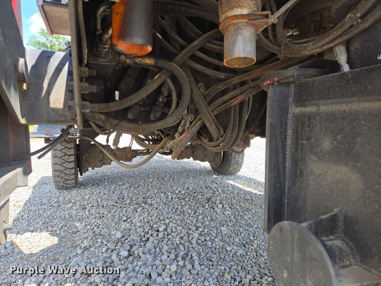 image for item ED2090 2019 Blastcrete DA 350 seal coat applicator