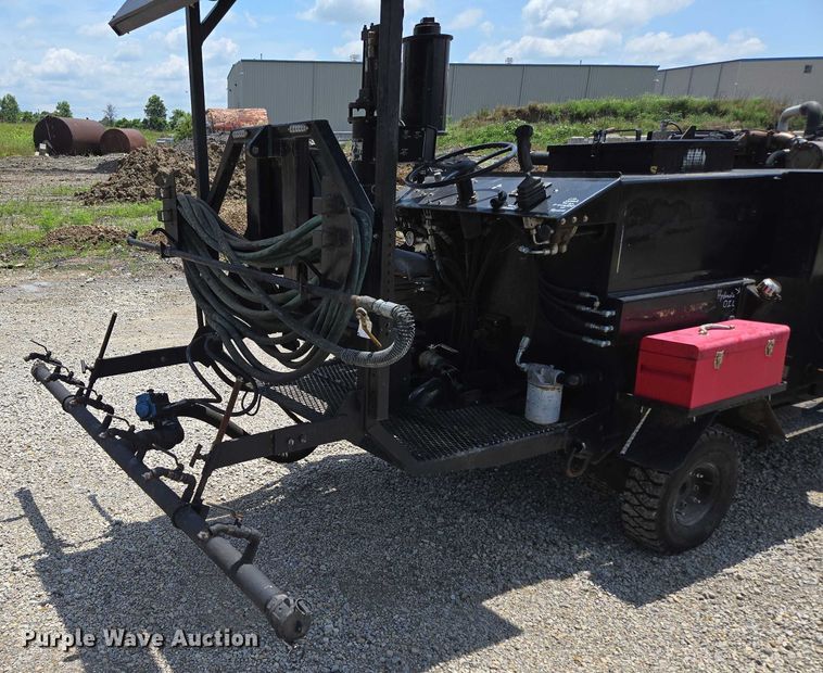 image for item ED2090 2019 Blastcrete DA 350 seal coat applicator