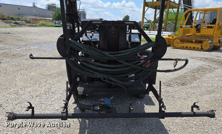 image for item ED2090 2019 Blastcrete DA 350 seal coat applicator