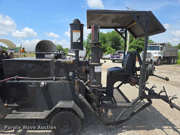 image for item ED2090 2019 Blastcrete DA 350 seal coat applicator