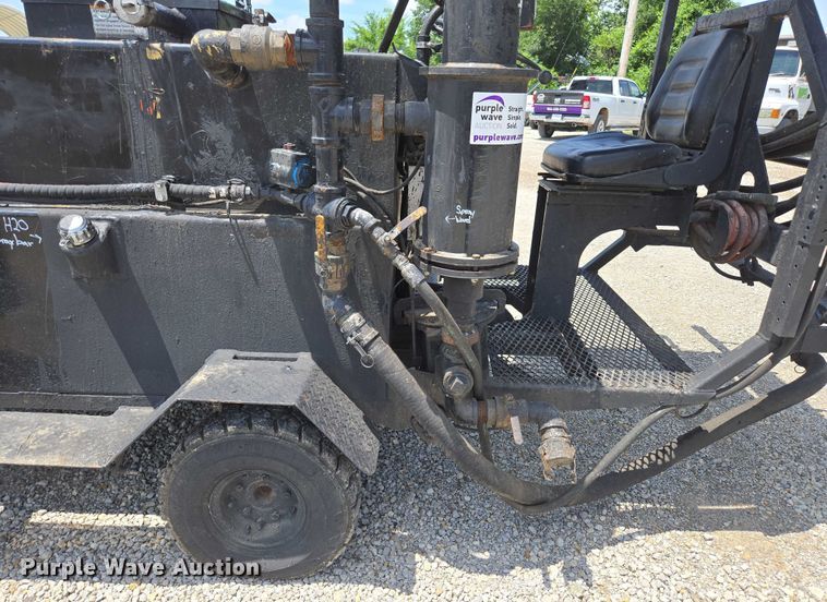 image for item ED2090 2019 Blastcrete DA 350 seal coat applicator