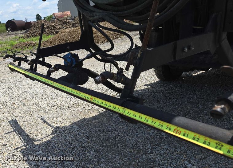 image for item ED2090 2019 Blastcrete DA 350 seal coat applicator