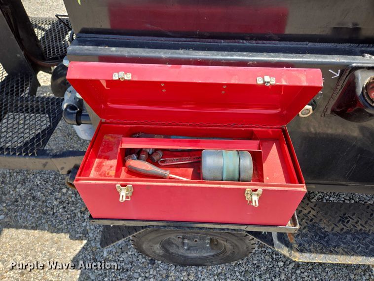 image for item ED2090 2019 Blastcrete DA 350 seal coat applicator