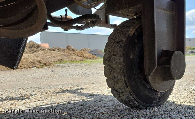 image for item ED2090 2019 Blastcrete DA 350 seal coat applicator