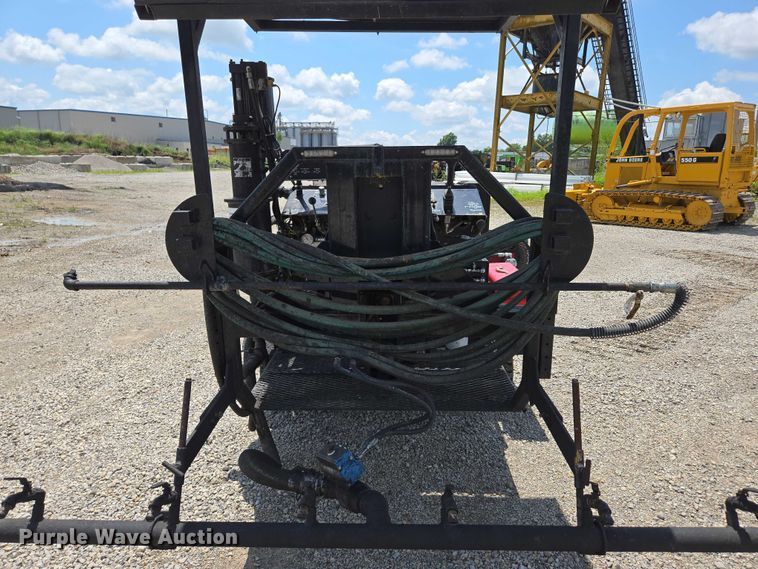 image for item ED2090 2019 Blastcrete DA 350 seal coat applicator