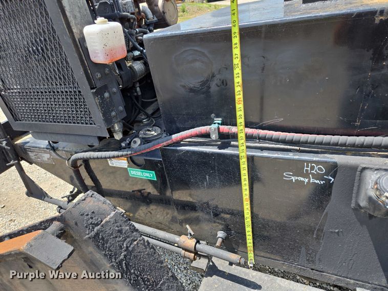 image for item ED2090 2019 Blastcrete DA 350 seal coat applicator