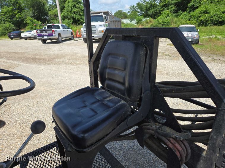 image for item ED2090 2019 Blastcrete DA 350 seal coat applicator