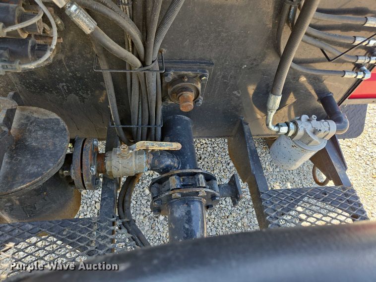 image for item ED2090 2019 Blastcrete DA 350 seal coat applicator