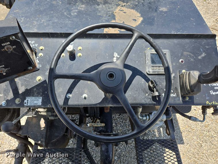 image for item ED2090 2019 Blastcrete DA 350 seal coat applicator