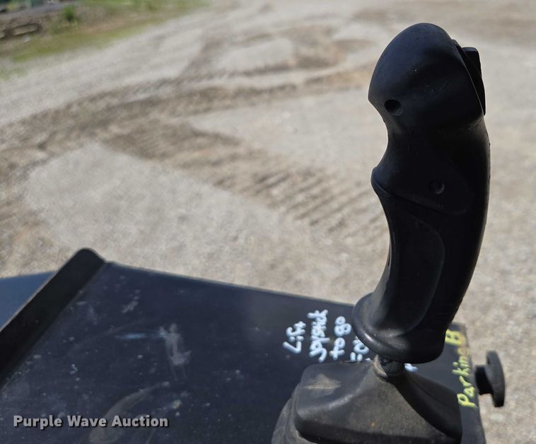 image for item ED2090 2019 Blastcrete DA 350 seal coat applicator