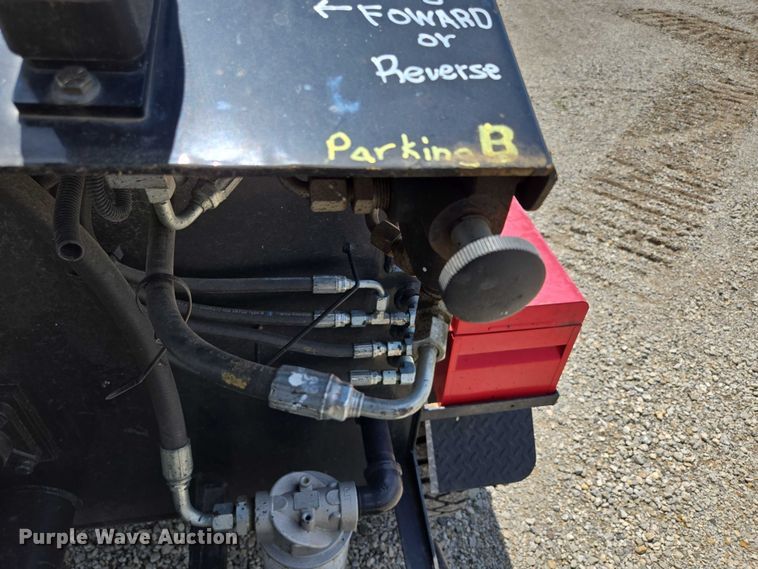 image for item ED2090 2019 Blastcrete DA 350 seal coat applicator