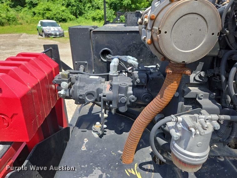 image for item ED2090 2019 Blastcrete DA 350 seal coat applicator