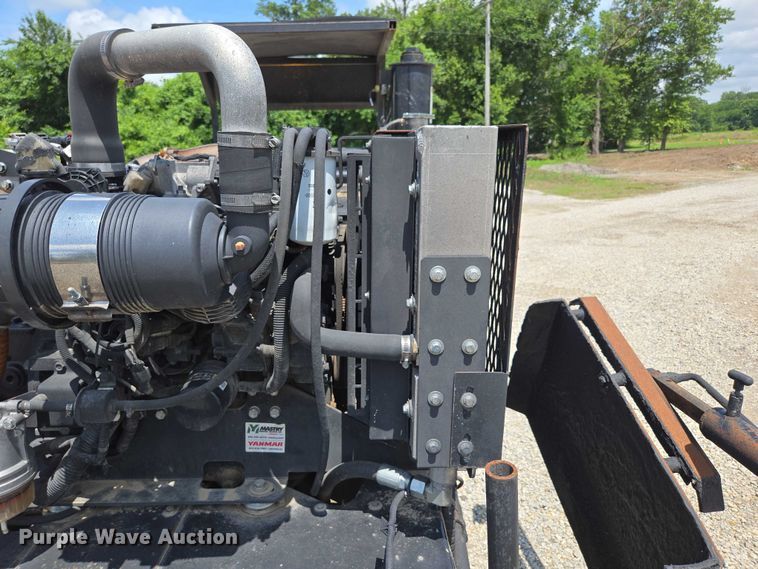 image for item ED2090 2019 Blastcrete DA 350 seal coat applicator