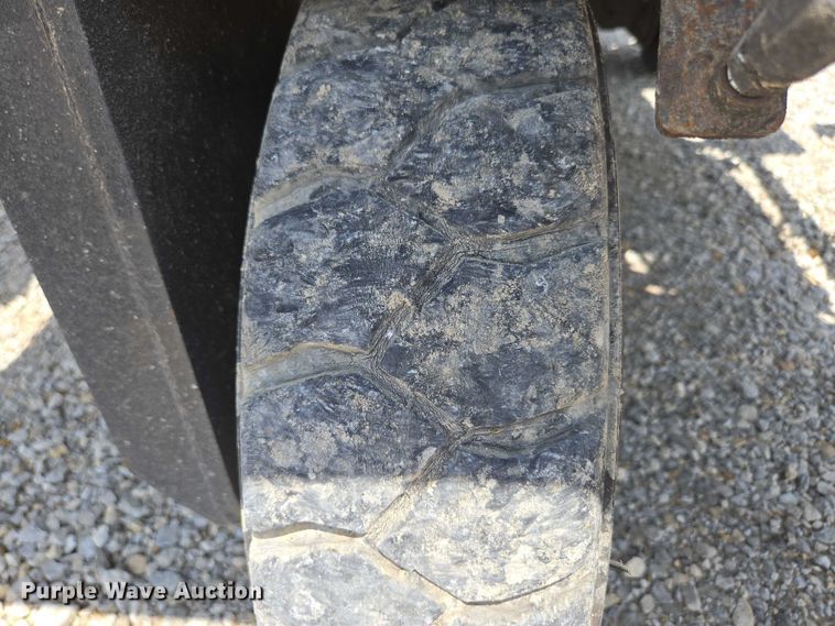 image for item ED2090 2019 Blastcrete DA 350 seal coat applicator