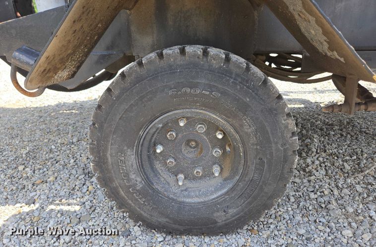 image for item ED2090 2019 Blastcrete DA 350 seal coat applicator