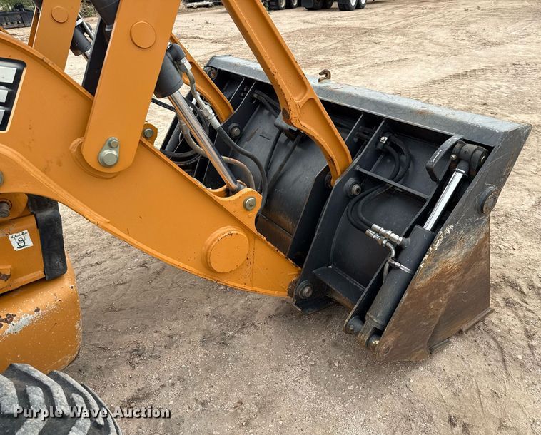 image for item ED5673 2012 Case 580 Super N backhoe
